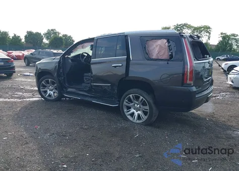 2017 Cadillac Escalade Luxury z USA, uszkodzony, nr VIN 1GYS4BKJ1HR195025